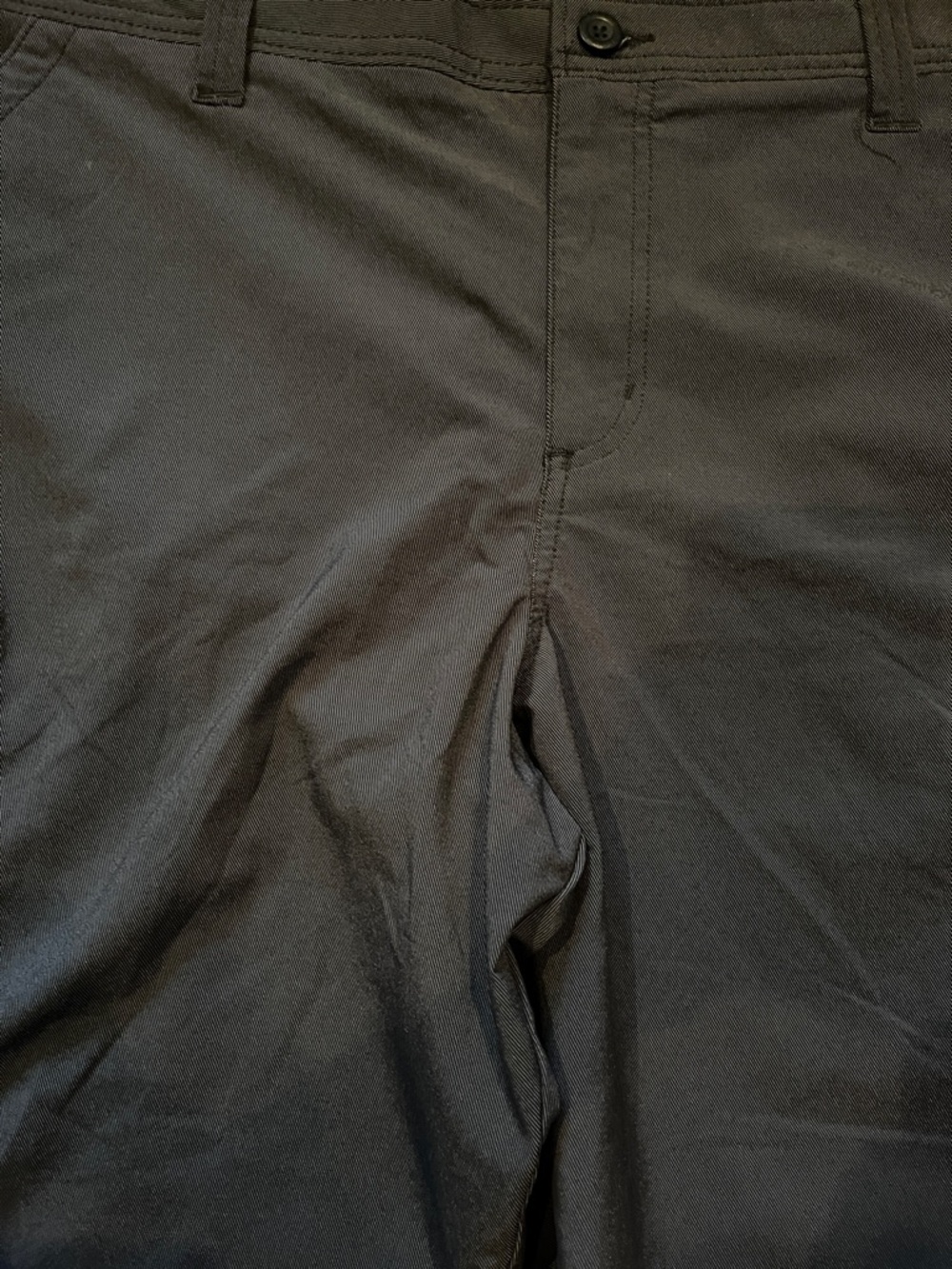 Shorts mens new cargo waist 42” black at the knee nylon polyester spandex black